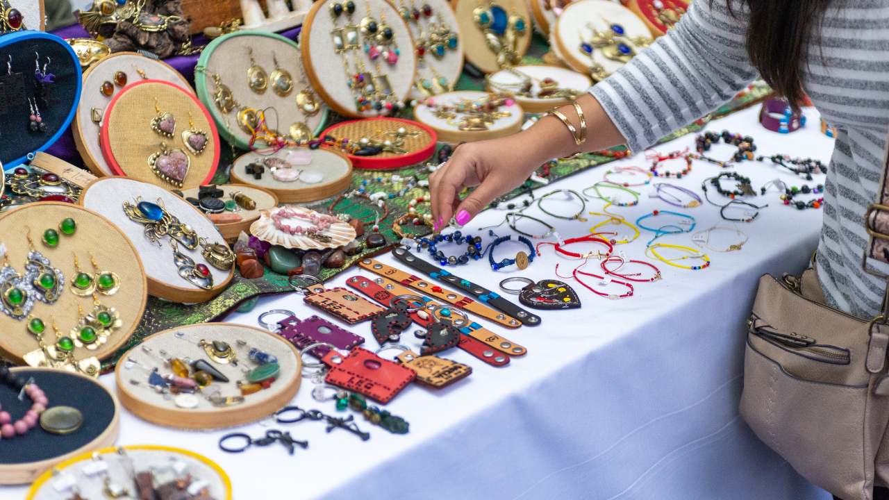 60 Cheap Popular Crafts That Sell Out Fast at a Fair (Easy Handmade Items That Make Money)